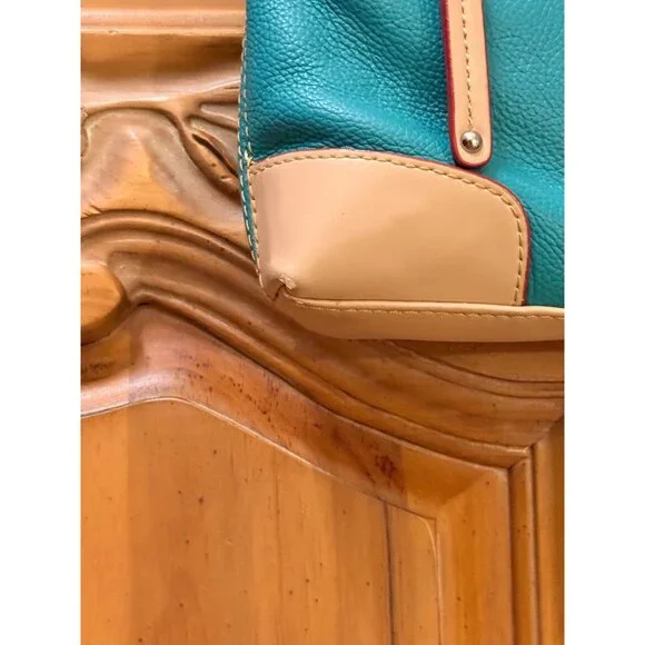 Tignanello Turquoise & Beige Pebbled Leather Convertible Bag w Front Pocket Adj - Picture 7 of 13